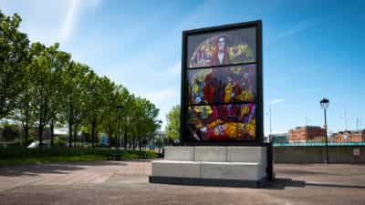 Glass of Thrones: Baratheon Window Logo
